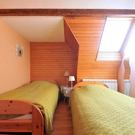 A Avec Jardin Et Parking Prive - Fr-1-744-45 * リクヴィール