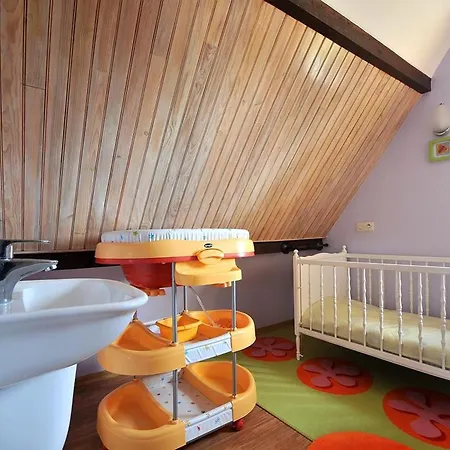 A Avec Jardin Et Parking Prive - Fr-1-744-45